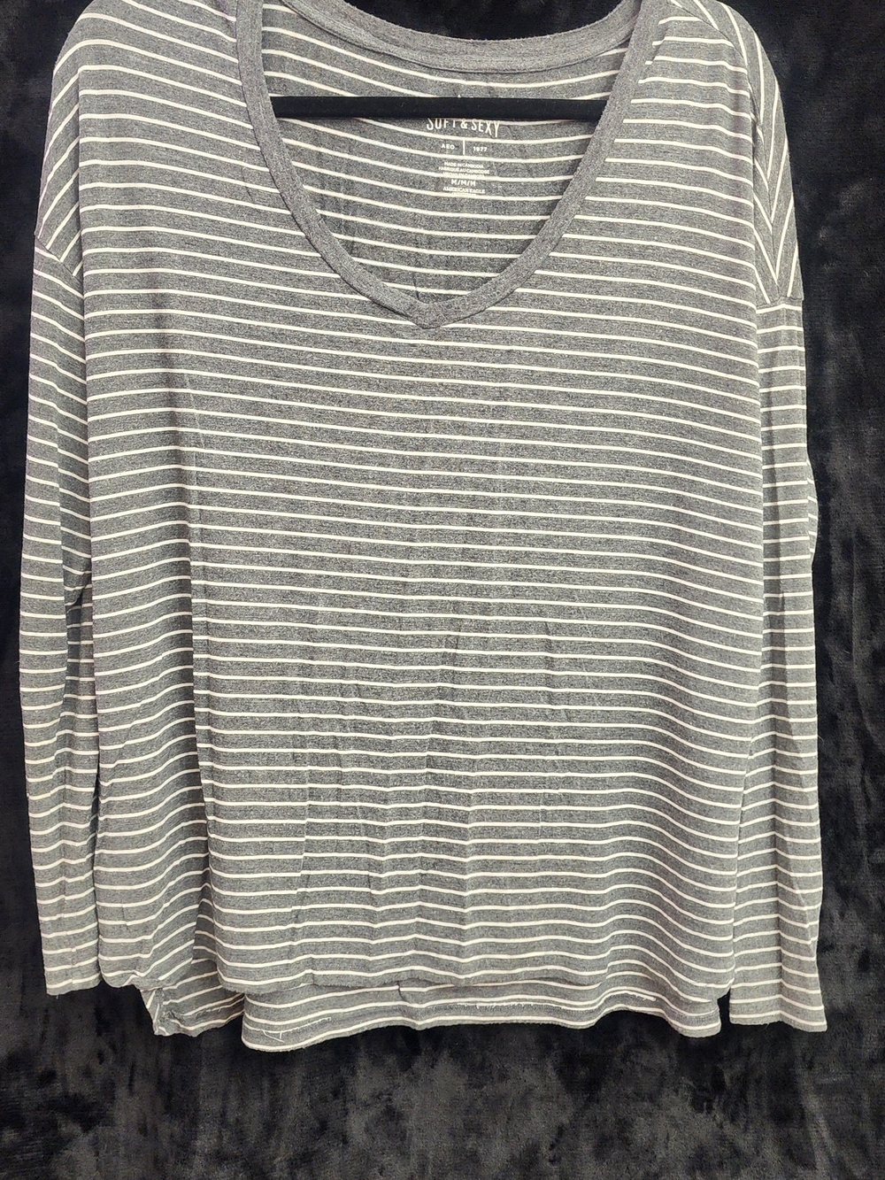 American Eagle Soft & Sexy Striped Long Sleeve V-Neck Top – Size Medium